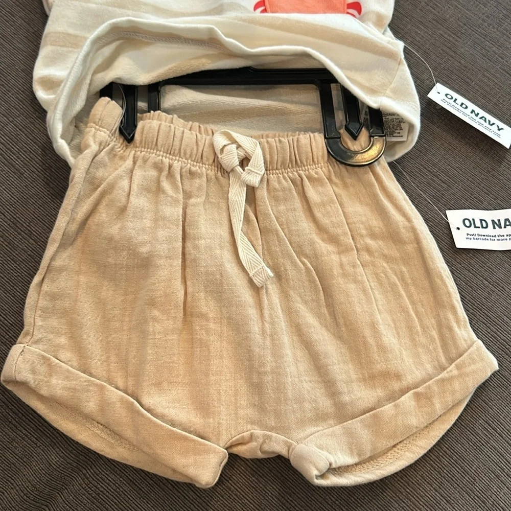 OLD NAVY Baby Girl Crab outfit 2pc (3-6mo) or (6-12mo) NWT